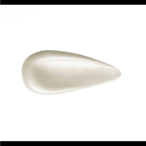 Rodial Pink Diamond Instant Lifting Serum - Picture 2 of 4